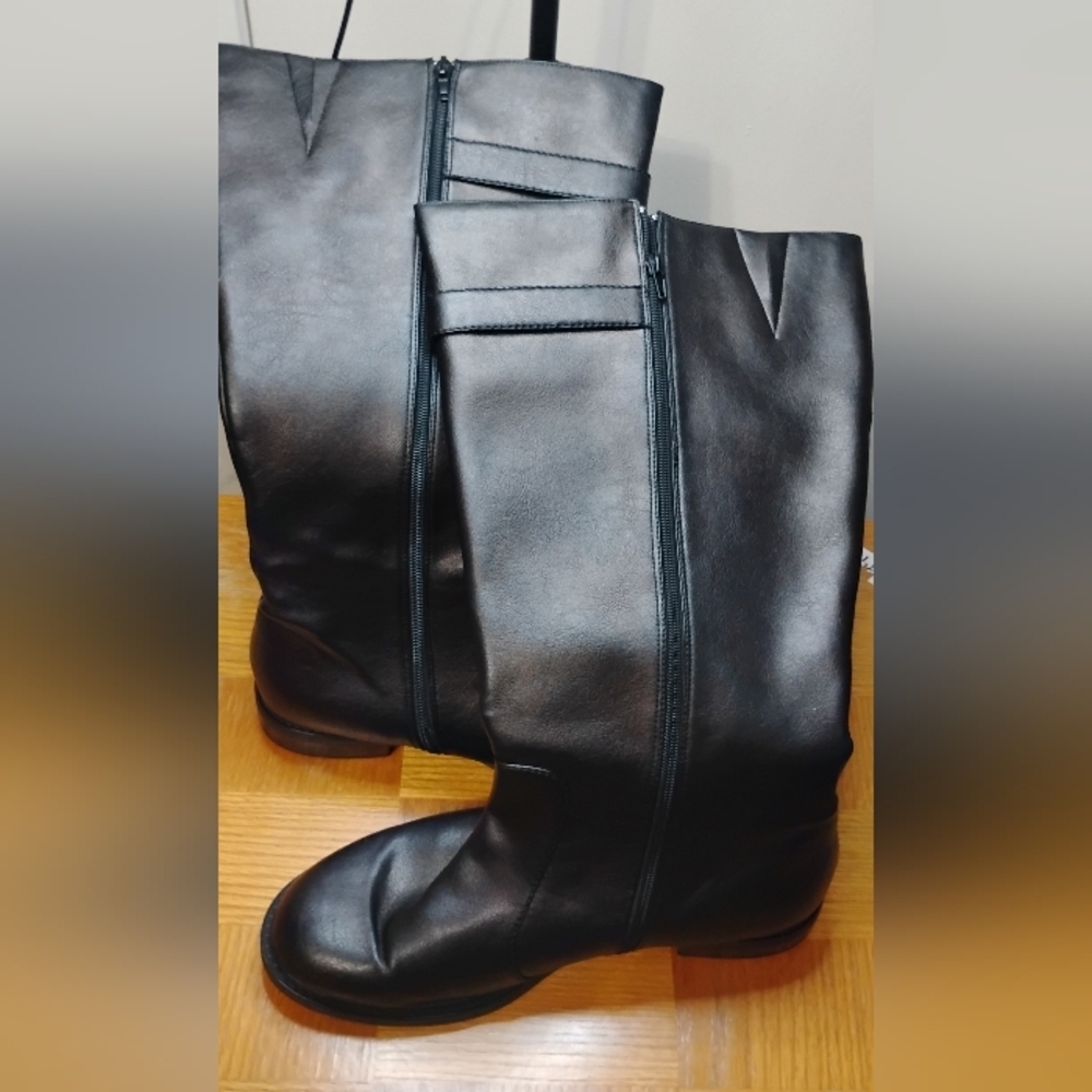 David Tate women’s stallion black polyurethane, tall boot buckle side zip healed - Picture 9 of 15